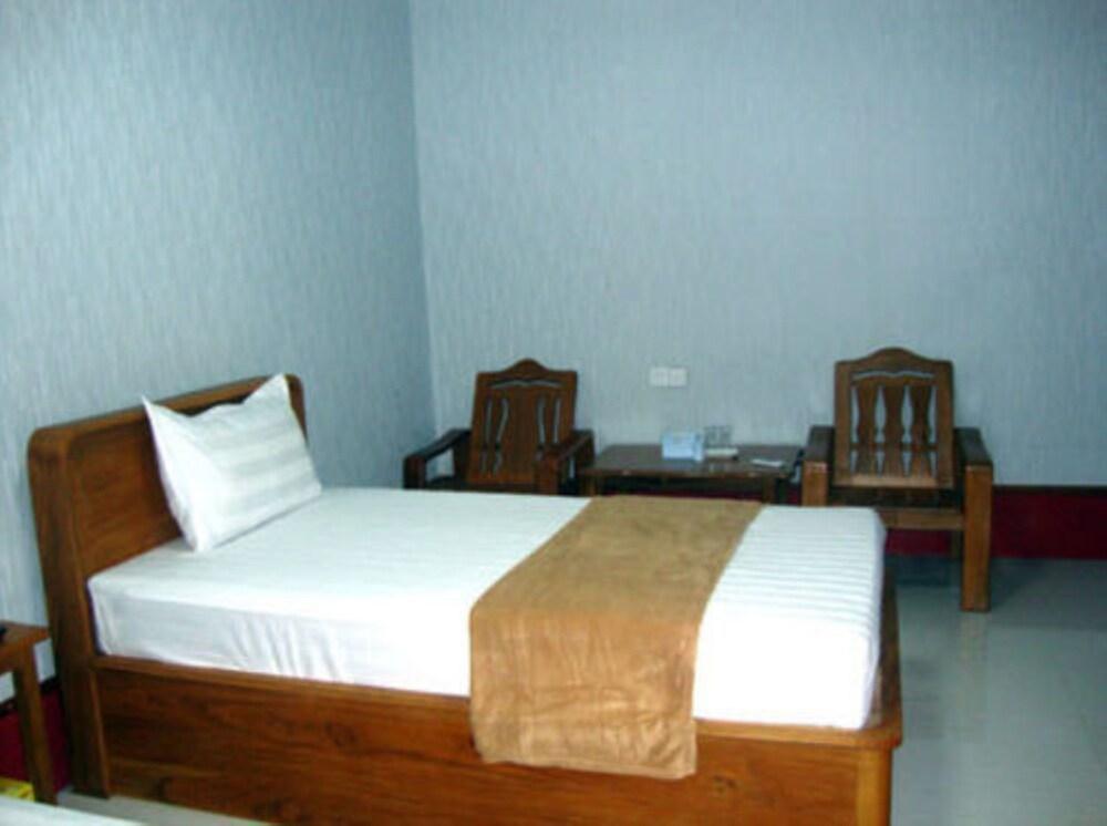 Aung Tha Pyay Hotel 3 Γιανγκόν Εξωτερικό φωτογραφία