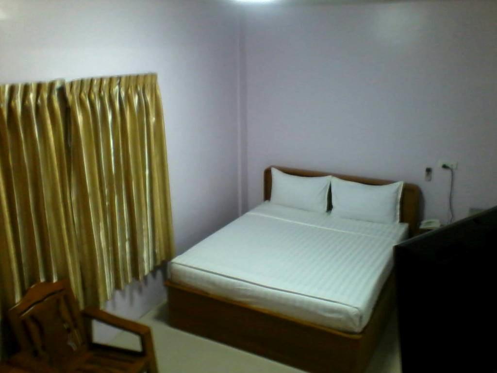 Aung Tha Pyay Hotel 3 Γιανγκόν Δωμάτιο φωτογραφία