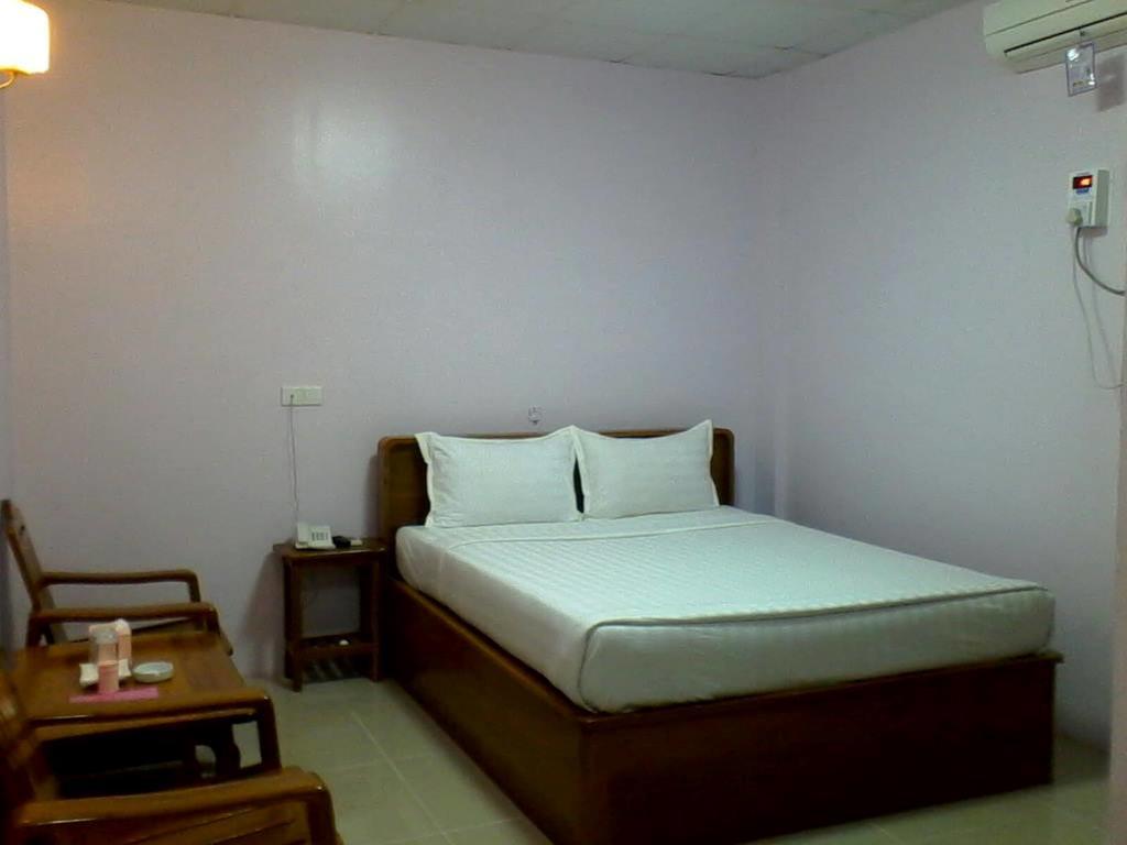 Aung Tha Pyay Hotel 3 Γιανγκόν Δωμάτιο φωτογραφία