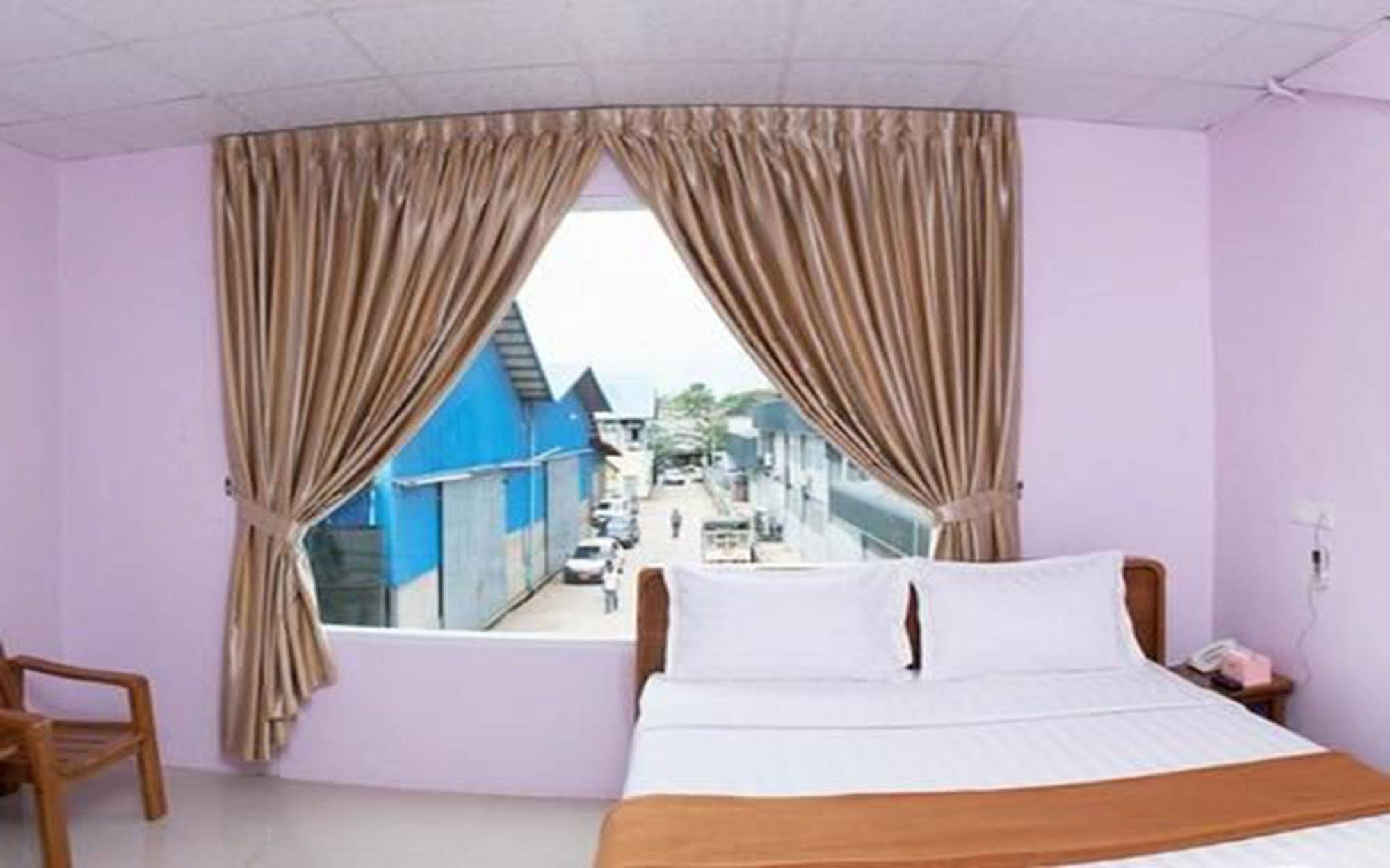 Aung Tha Pyay Hotel 3 Γιανγκόν Εξωτερικό φωτογραφία